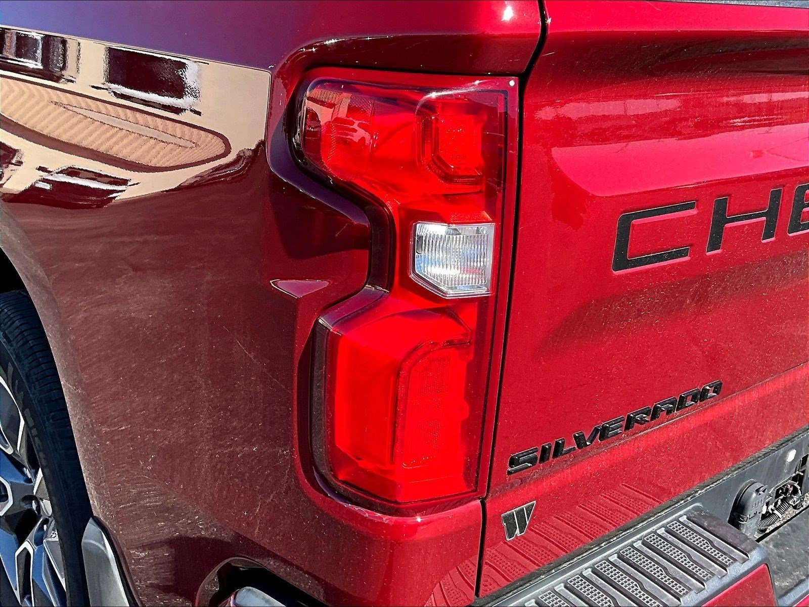 Used 2020 Chevrolet Silverado 1500 RST AWD/4WD image 23