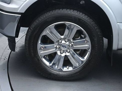 Used 2018 Ford F150 Lariat w/ Equipment Group 502A Luxury AWD/4WD image 36