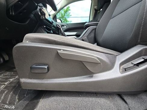 Used 2022 Chevrolet Colorado LT image 21