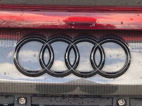 Used 2023 Audi RS Q8 AWD/4WD image 3