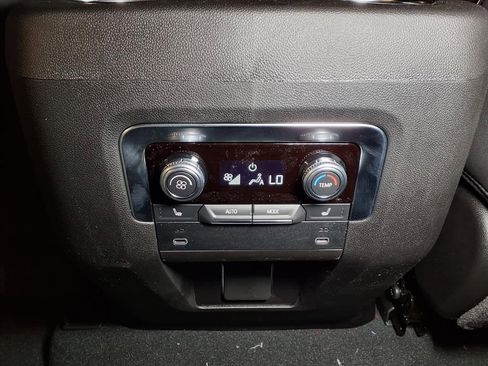 New 2026 GMC Yukon XL Elevation image 13