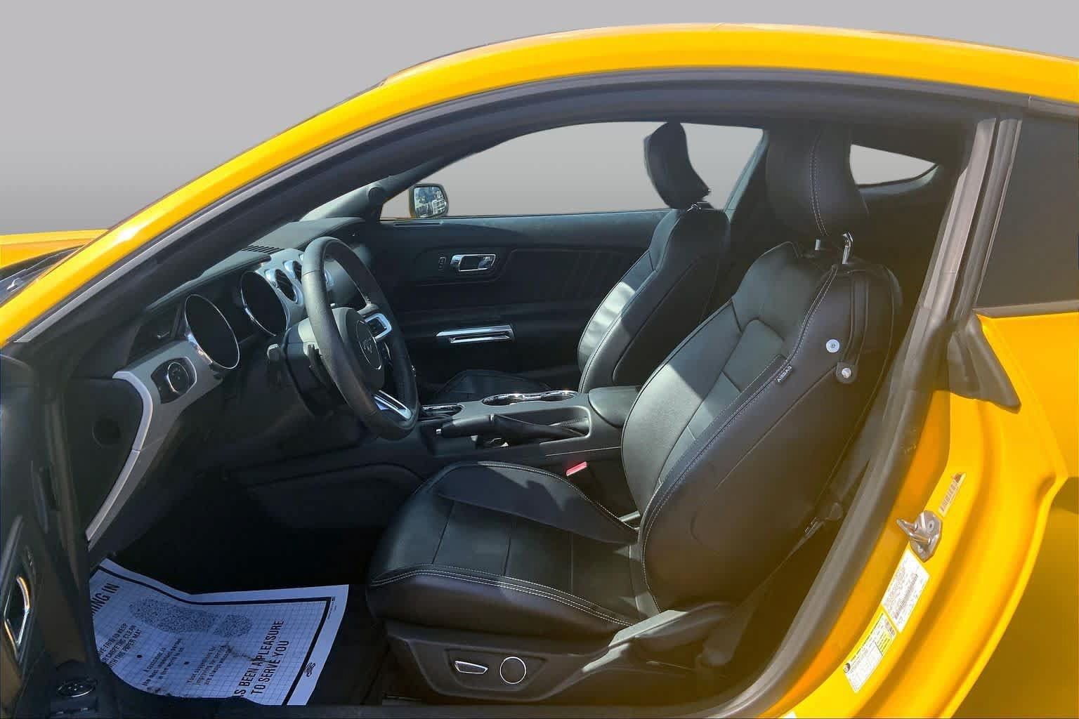 Used 2015 Ford Mustang Premium RWD image 8