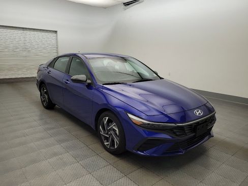 Used 2025 Hyundai Elantra Sport image 13