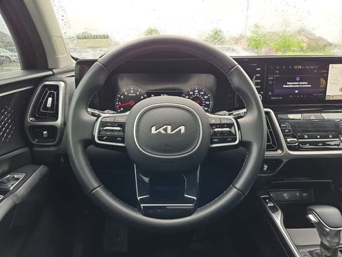 Used 2023 Kia Sorento S w/ Panoramic Sunroof Package image 22