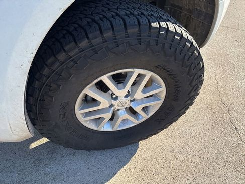 Used 2016 Nissan Frontier SV w/ SV Value Truck Package image 15