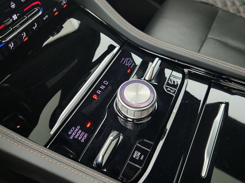 Certified 2023 Jeep Grand Cherokee Summit AWD/4WD image 32