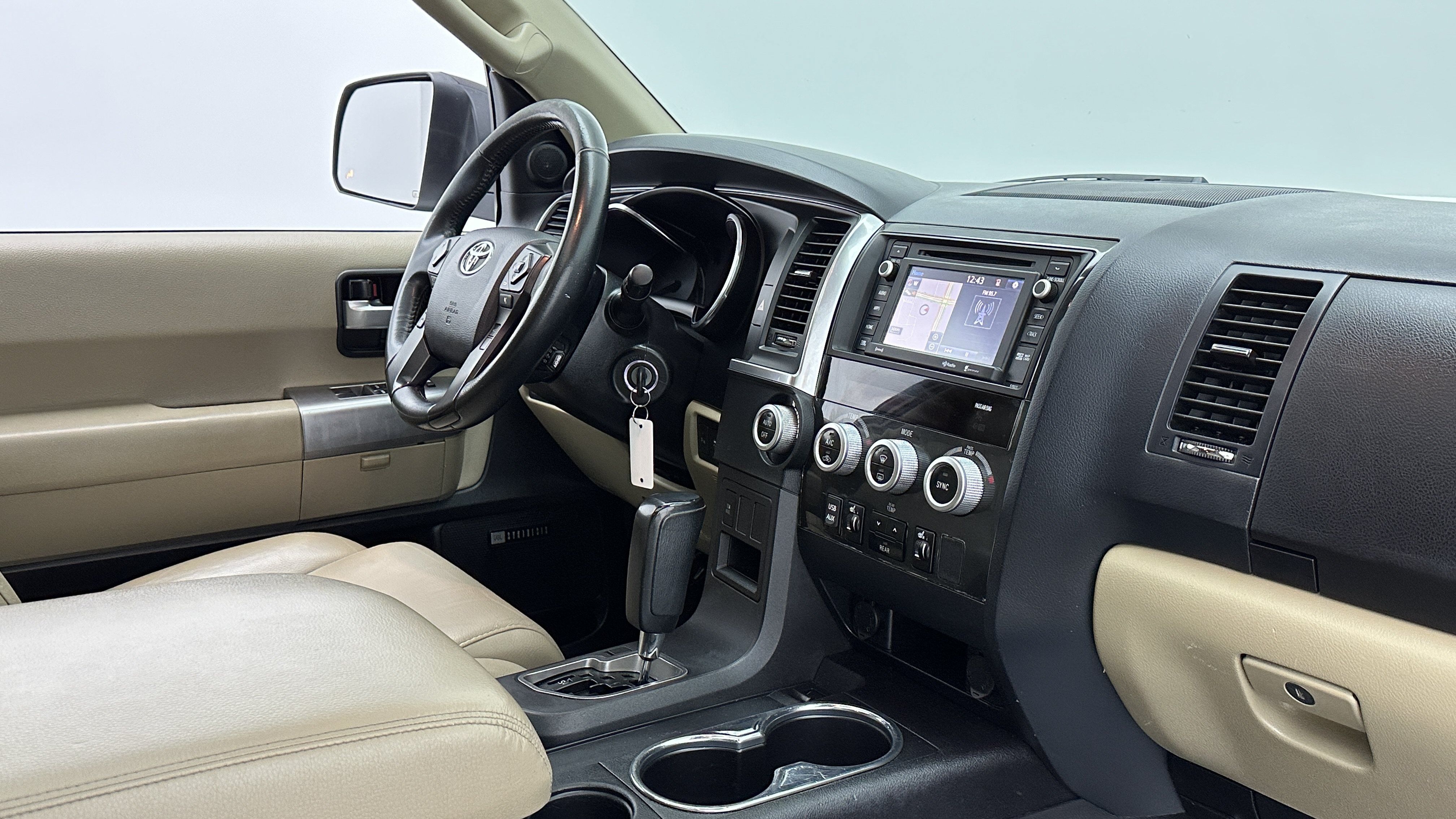 Used 2018 Toyota Sequoia Limited w/ Safety & Convenience Package RWD image 44