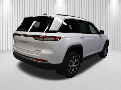 New 2026 Jeep Grand Cherokee Limited image 3