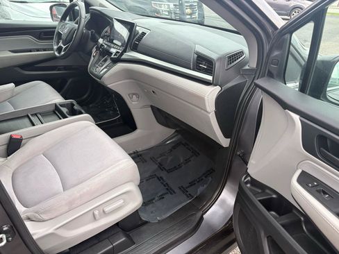 Used 2018 Honda Odyssey EX image 16