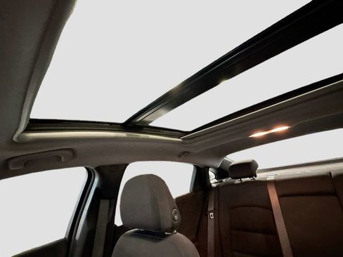 Used 2022 Chevrolet Malibu LT image 23