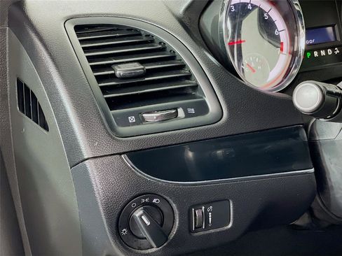 Used 2014 Dodge Grand Caravan SE image 14