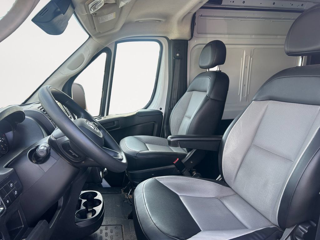 Used 2025 RAM ProMaster 3500 w/ Convenience Group FWD image 9