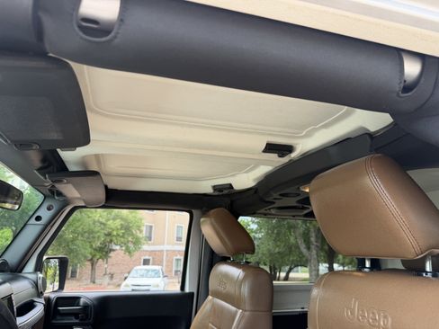 Used 2011 Jeep Wrangler Sahara w/ Connectivity Group AWD/4WD image 38