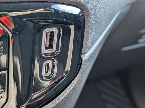 Certified 2024 Chevrolet Silverado 1500 LT image 23