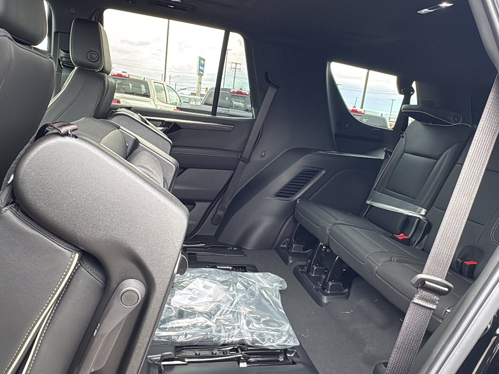 New 2026 Chevrolet Tahoe Premier w/ Sun And Tow Package AWD/4WD image 8