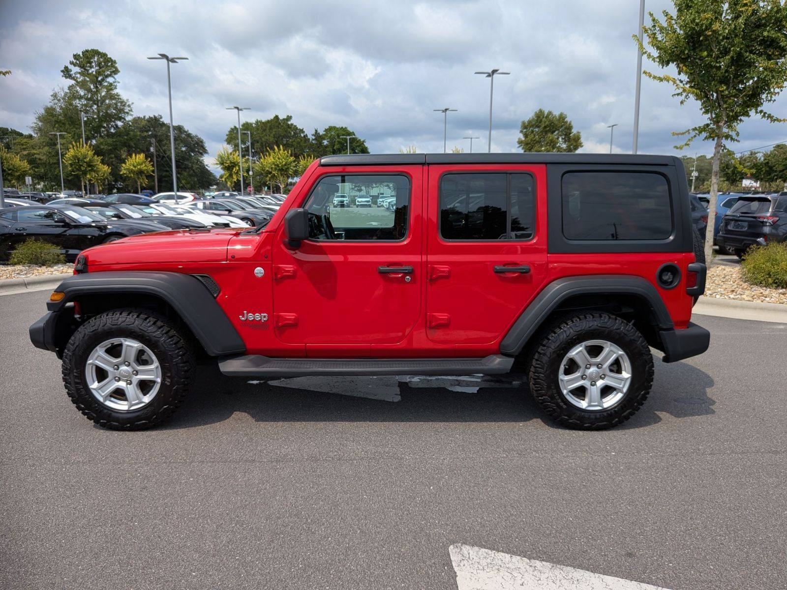 Used 2018 Jeep Wrangler Unlimited Sport S AWD/4WD image 6