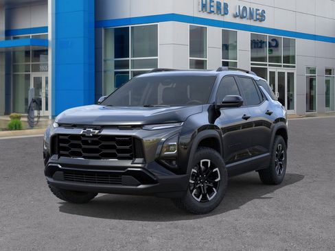 New 2026 Chevrolet Equinox ACTIV w/ Safety and Technology Package image 6