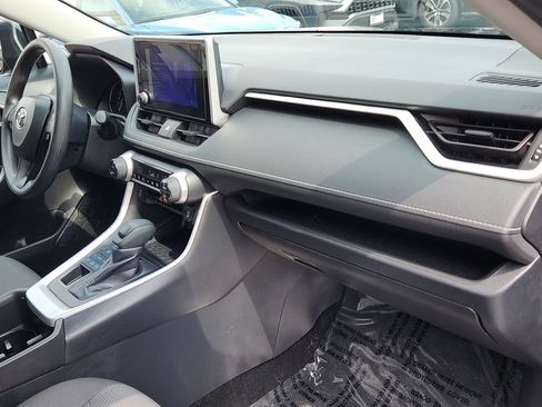 Certified 2025 Toyota RAV4 XLE image 32