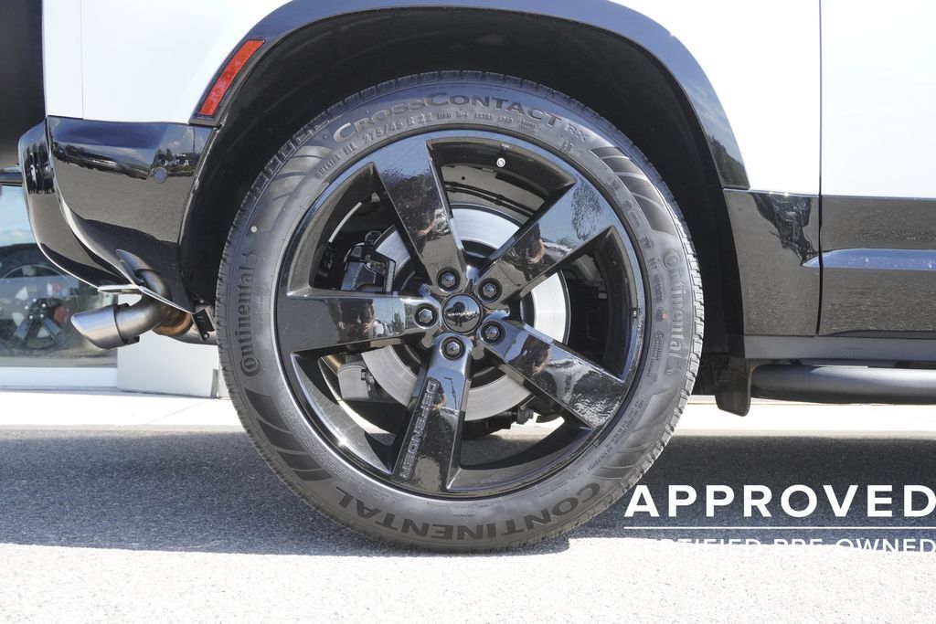 Used 2026 Land Rover Defender 90 V8 AWD/4WD image 28