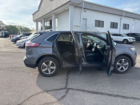 Certified 2024 Ford Edge SEL w/ Convenience Package AWD/4WD image 8