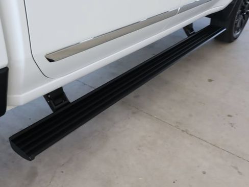 Used 2024 Chevrolet Silverado 2500 High Country w/ High Country Premium Package AWD/4WD image 48