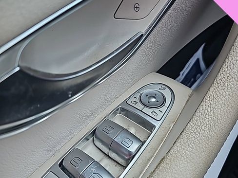 Used 2017 Mercedes-Benz E 400 4MATIC Wagon image 13