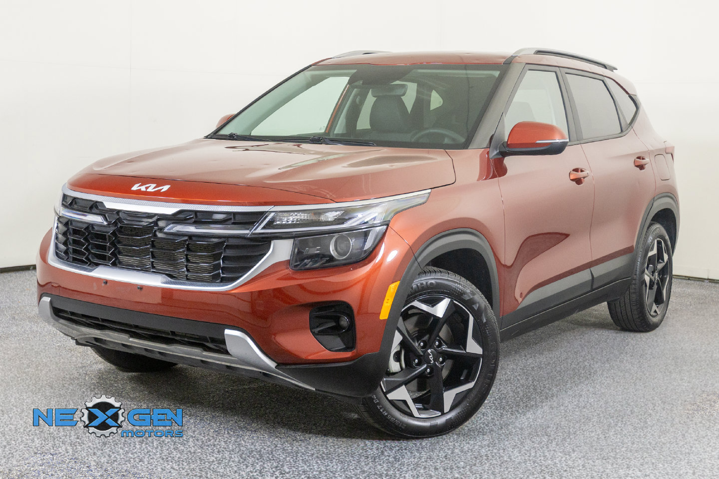 Used 2025 Kia Seltos S AWD/4WD image 11