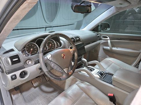 Used 2006 Porsche Cayenne Turbo S image 72
