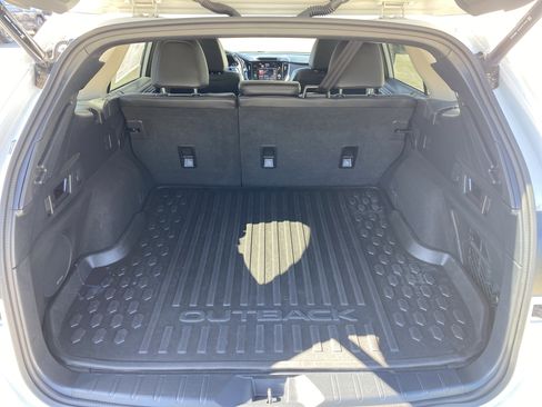 Used 2023 Subaru Outback Limited XT AWD/4WD image 34