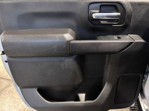 Used 2023 Chevrolet Silverado 2500 Custom w/ Custom Value Package image 11