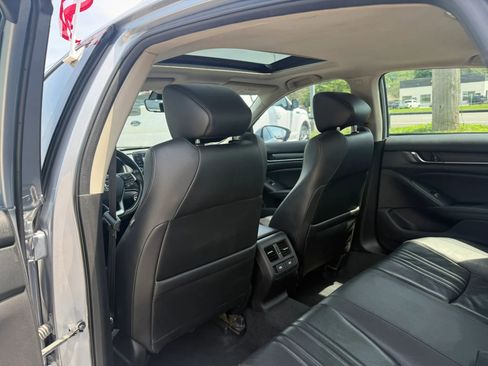 Used 2022 Honda Accord EX-L image 12