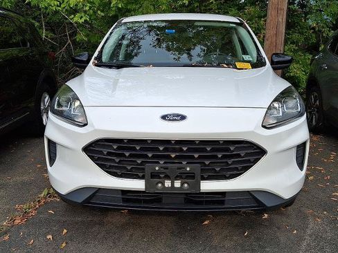 Certified 2022 Ford Escape SE w/ SE Sport Appearance Package AWD/4WD image 2