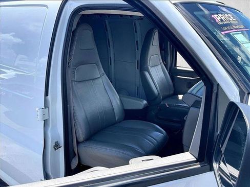 Used 2023 Chevrolet Express 2500 w/ Driver Convenience Package RWD image 9
