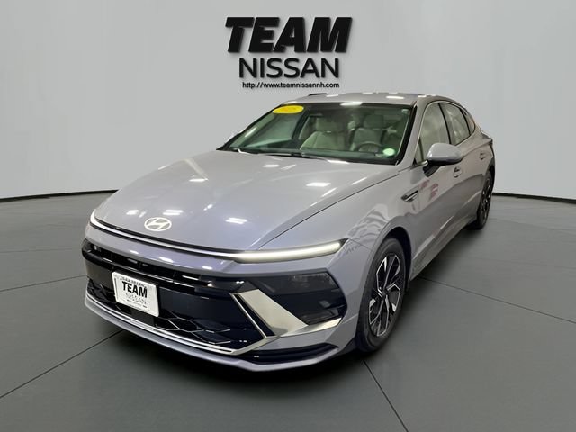 Used 2025 Hyundai Sonata SEL FWD image 3