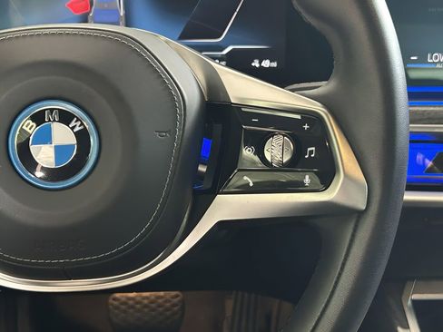 Used 2023 BMW i7 xDrive60 image 22