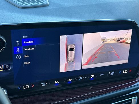 New 2026 Chevrolet Traverse Z71 w/ Enhanced Driving Package AWD/4WD image 20