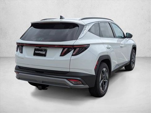 Used 2026 Hyundai Tucson SEL FWD image 2