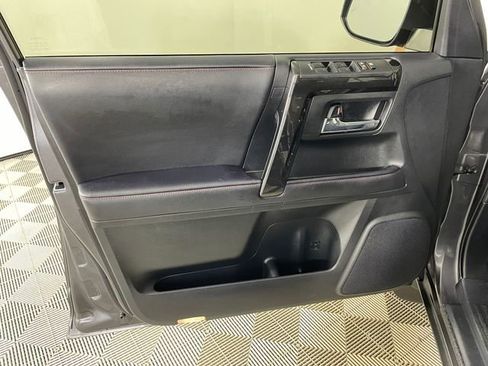 Used 2023 Toyota 4Runner TRD Off-Road Premium w/ Off Road Premium Plus Package AWD/4WD image 17