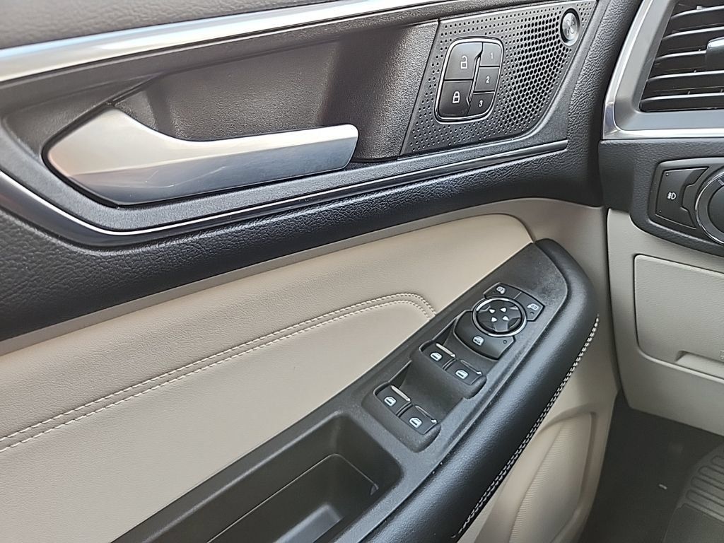 Used 2024 Ford Edge SEL w/ Convenience Package AWD/4WD image 27