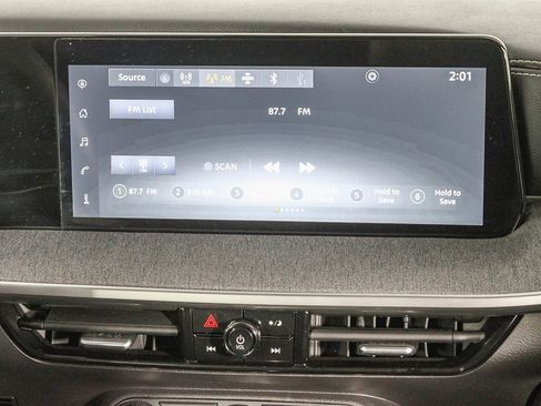 Used 2025 Nissan Kicks SV image 15