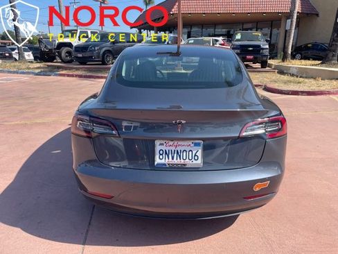 Used 2020 Tesla Model 3 Standard Range Plus image 7