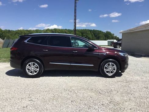 Used 2019 Buick Enclave Essence FWD image 2