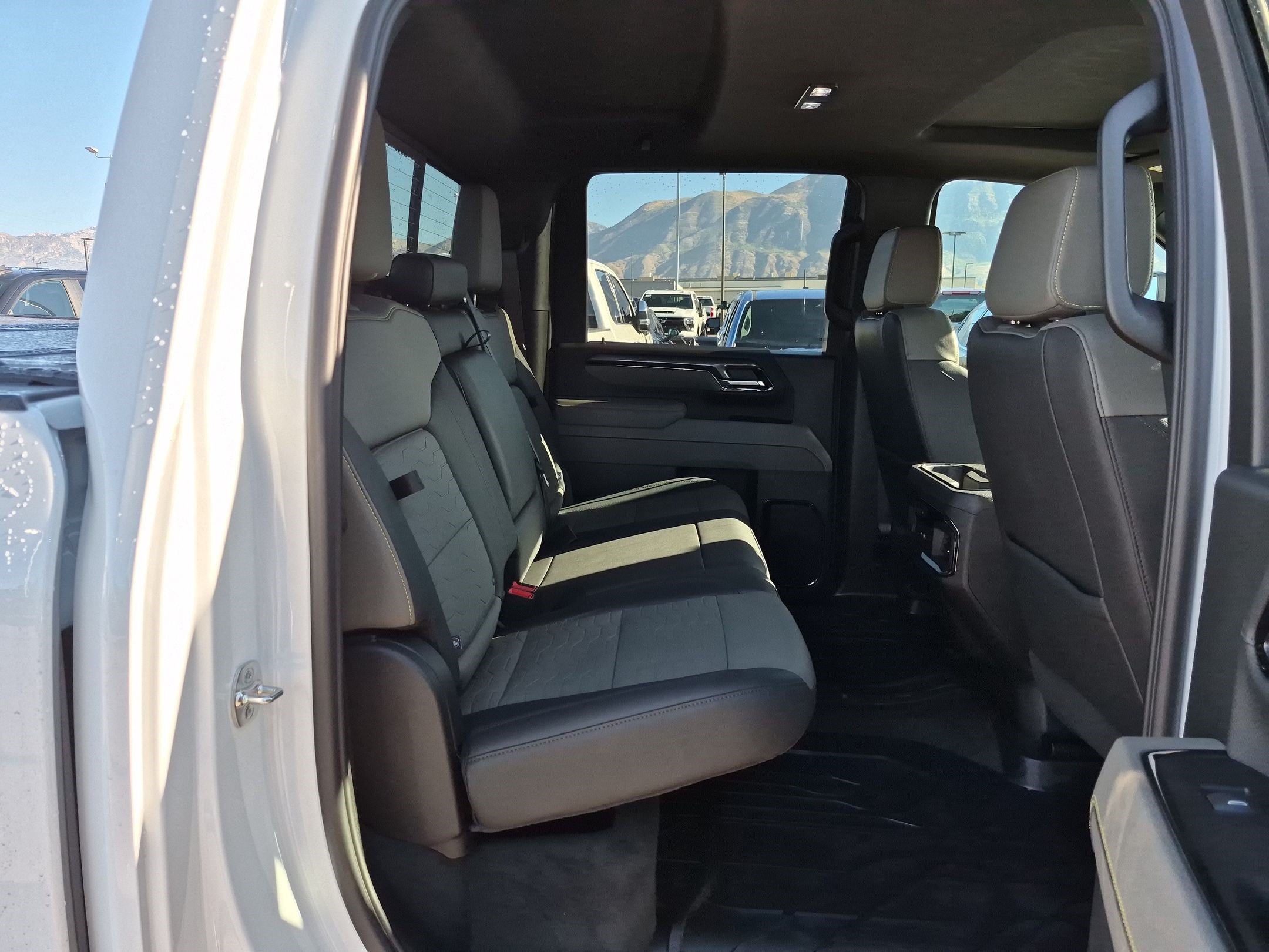 Used 2026 Chevrolet Silverado 2500 ZR2 w/ LPO, Dark Essentials Package AWD/4WD image 31