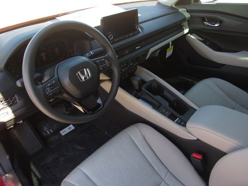 New 2025 Honda Accord SE image 14