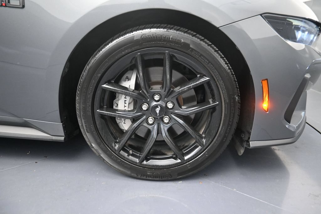 Used 2025 Ford Mustang GT Premium RWD image 5