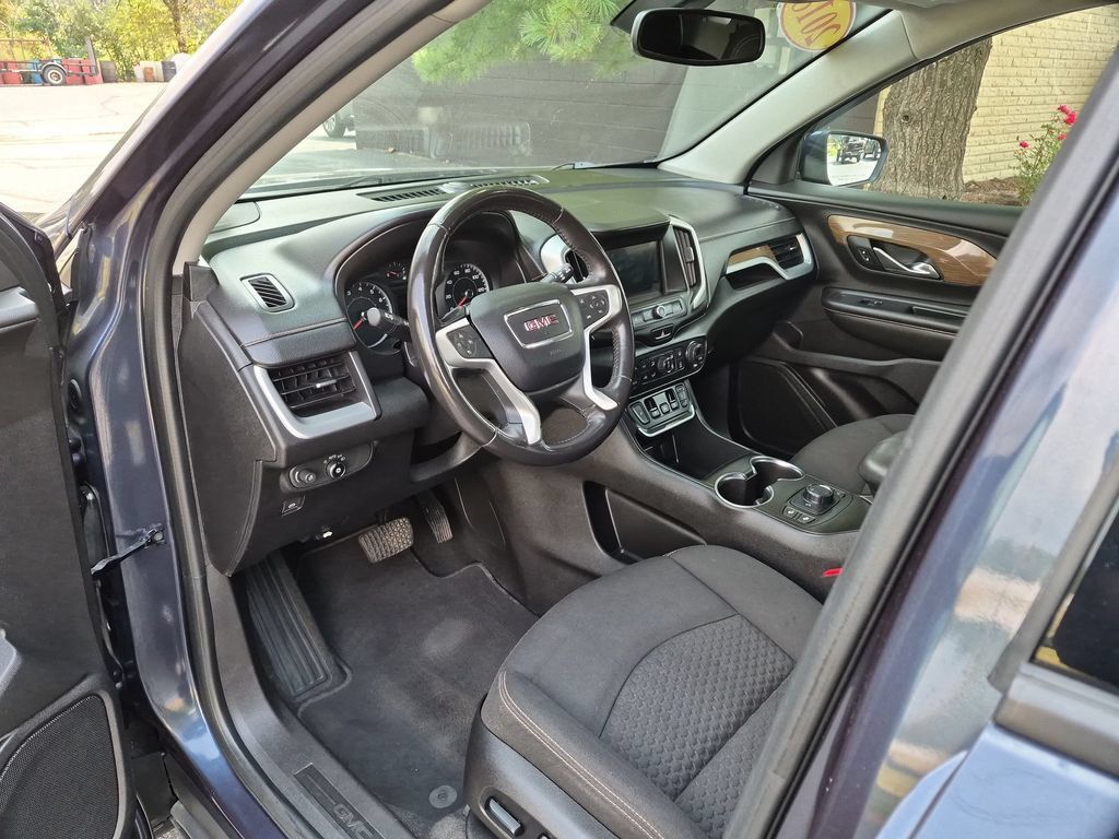 Used 2018 GMC Terrain SLE w/ Driver Convenience Package AWD/4WD image 17