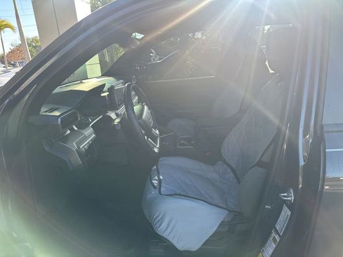 Certified 2024 Toyota Tacoma SR5 image 7