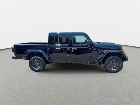 New 2026 Jeep Gladiator Sport AWD/4WD image 4