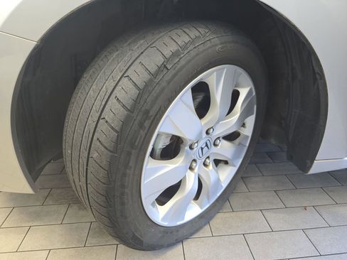 Used 2010 Honda Accord EX-L image 31