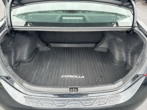 Used 2017 Toyota Corolla SE w/ Carpet Mat Package (TMS) FWD image 23